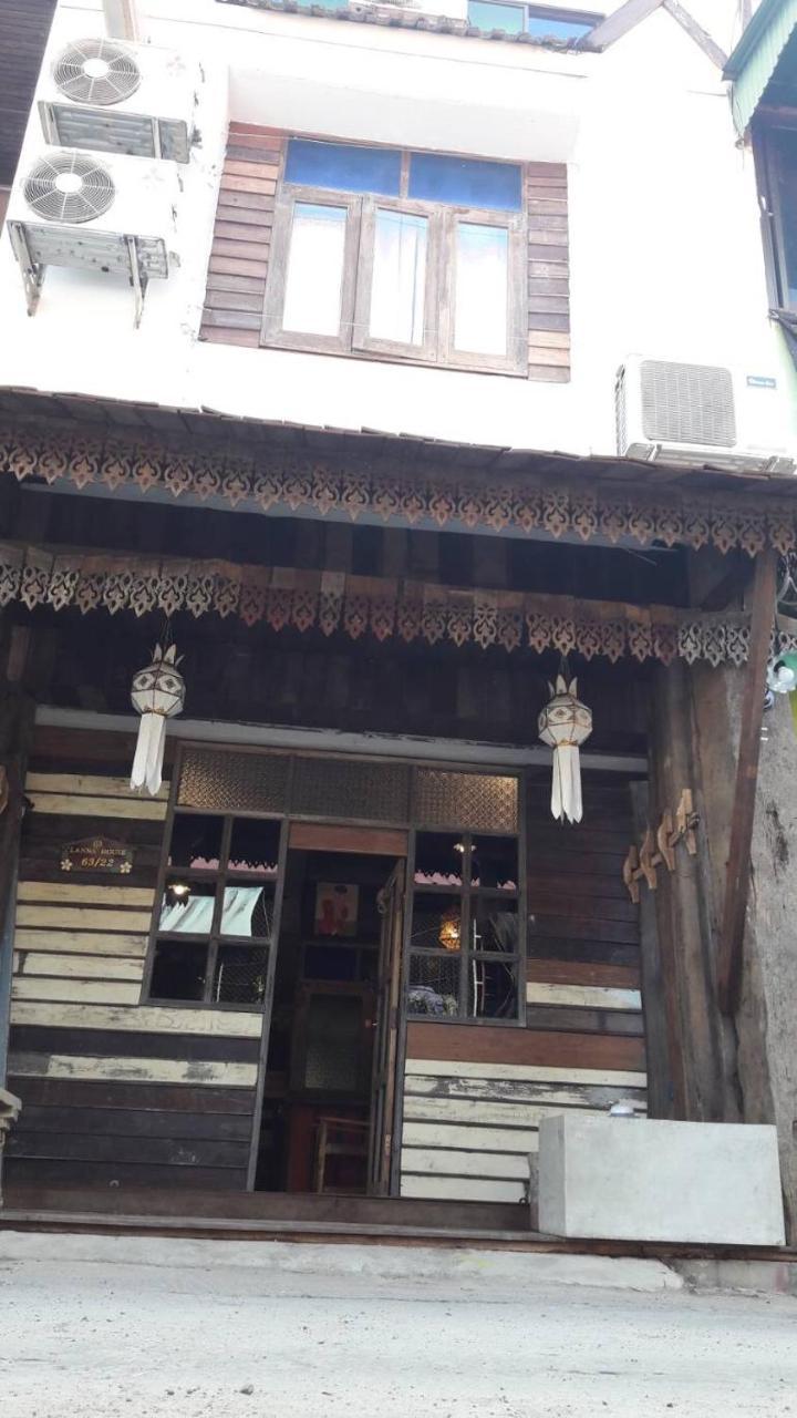 @Lanna House (Adults Only) Hostel Чиангмай Екстериор снимка